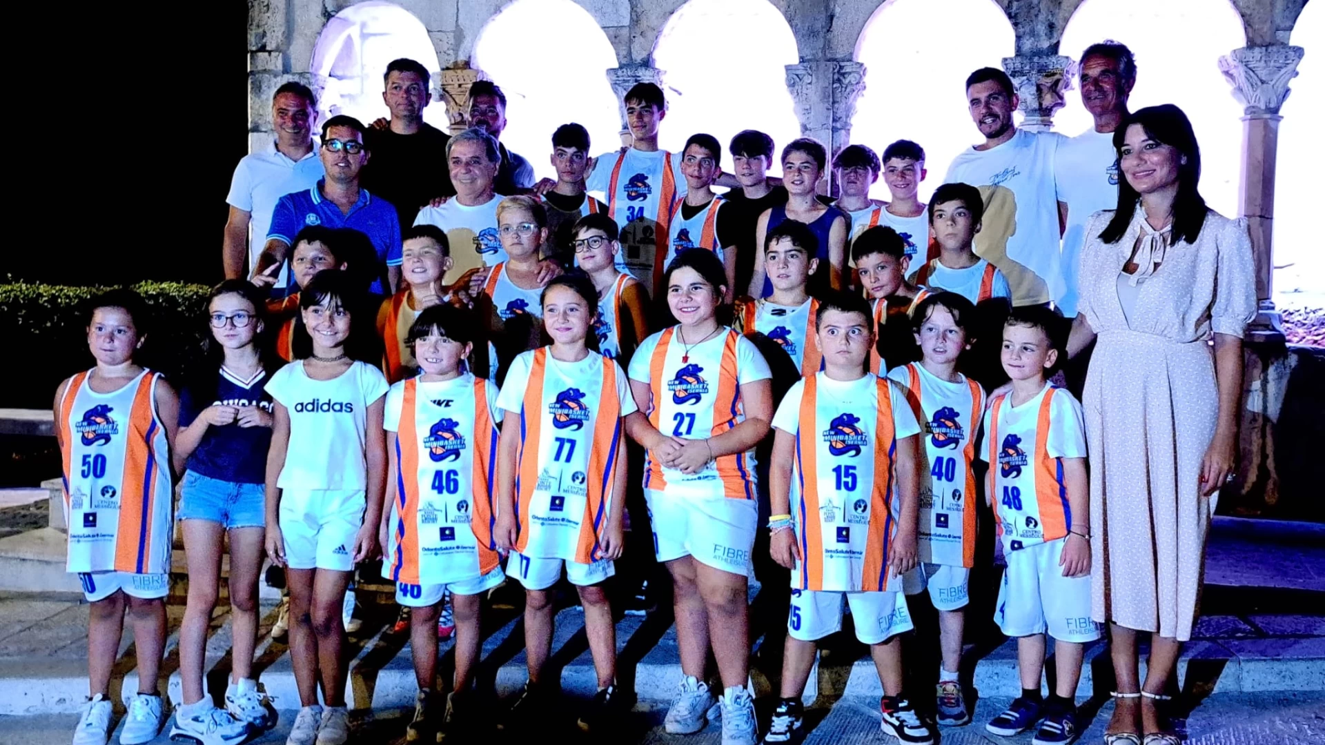 Isernia: le società New Minibasket e New Fortitudo hanno presentato alla città il “Progetto Basket”. Nella serata di ieri l’evento nei pressi della fontana Fraterna.